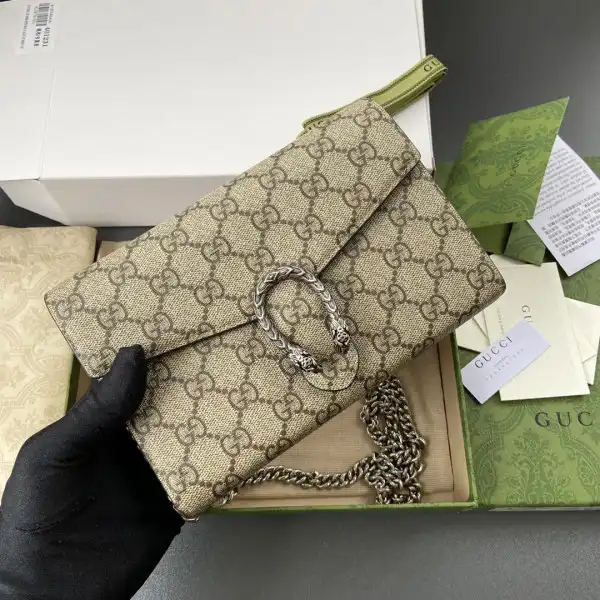 First Bag Ru Gucci Dionysus mini leather chain bag