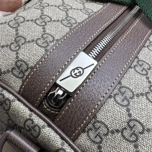 Gucci Medium duffle bag with Web