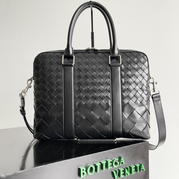 HOT SALE Bottega Veneta Slim Intrecciato Briefcase