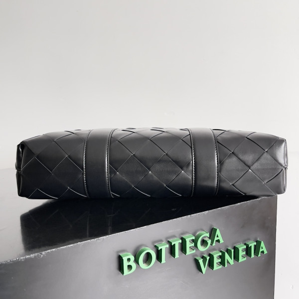 HOT SALE Bottega Veneta Slim Intrecciato Briefcase