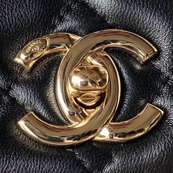 CHANEL trendy CC -20CM