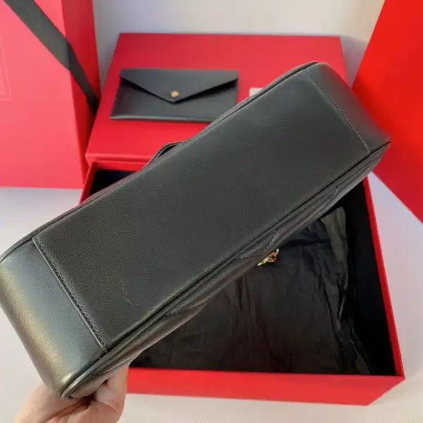 Firstbag Ru YSL LOULOU MEDIUM