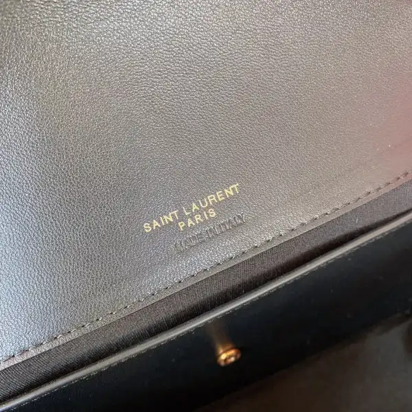 Firstbag Ru YSL LOULOU MEDIUM