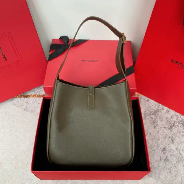 First bag ru YSL LE 5 À 7 SOFT SMALL HOBO BAG-23*22*8CM