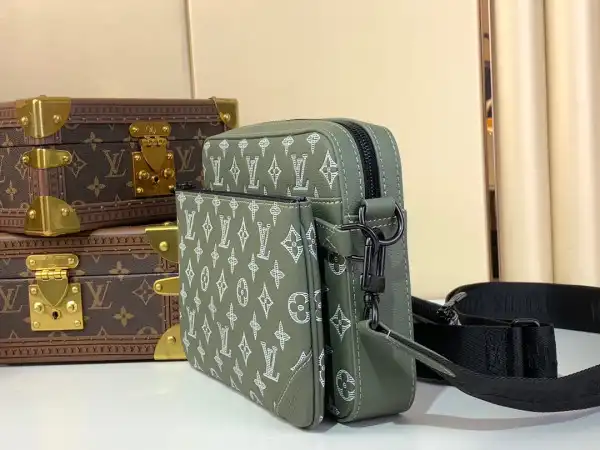 Affordable Louis Vuitton Trio Jm messenger