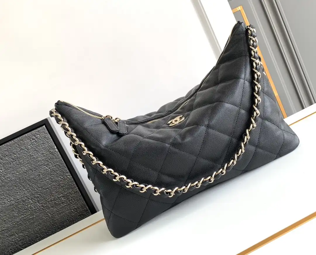 CHANEL HOBO HANDBAG-35x 23 x 11cm