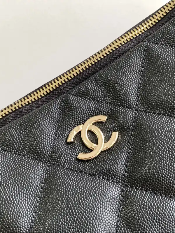 First bag ru CHANEL HOBO HANDBAG-35x 23 x 11cm