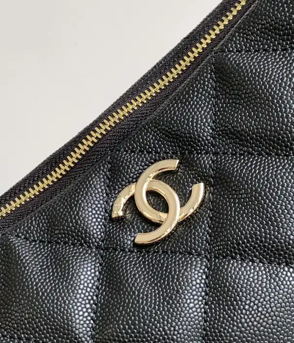 CHANEL HOBO HANDBAG-19x 24.5 x 9cm