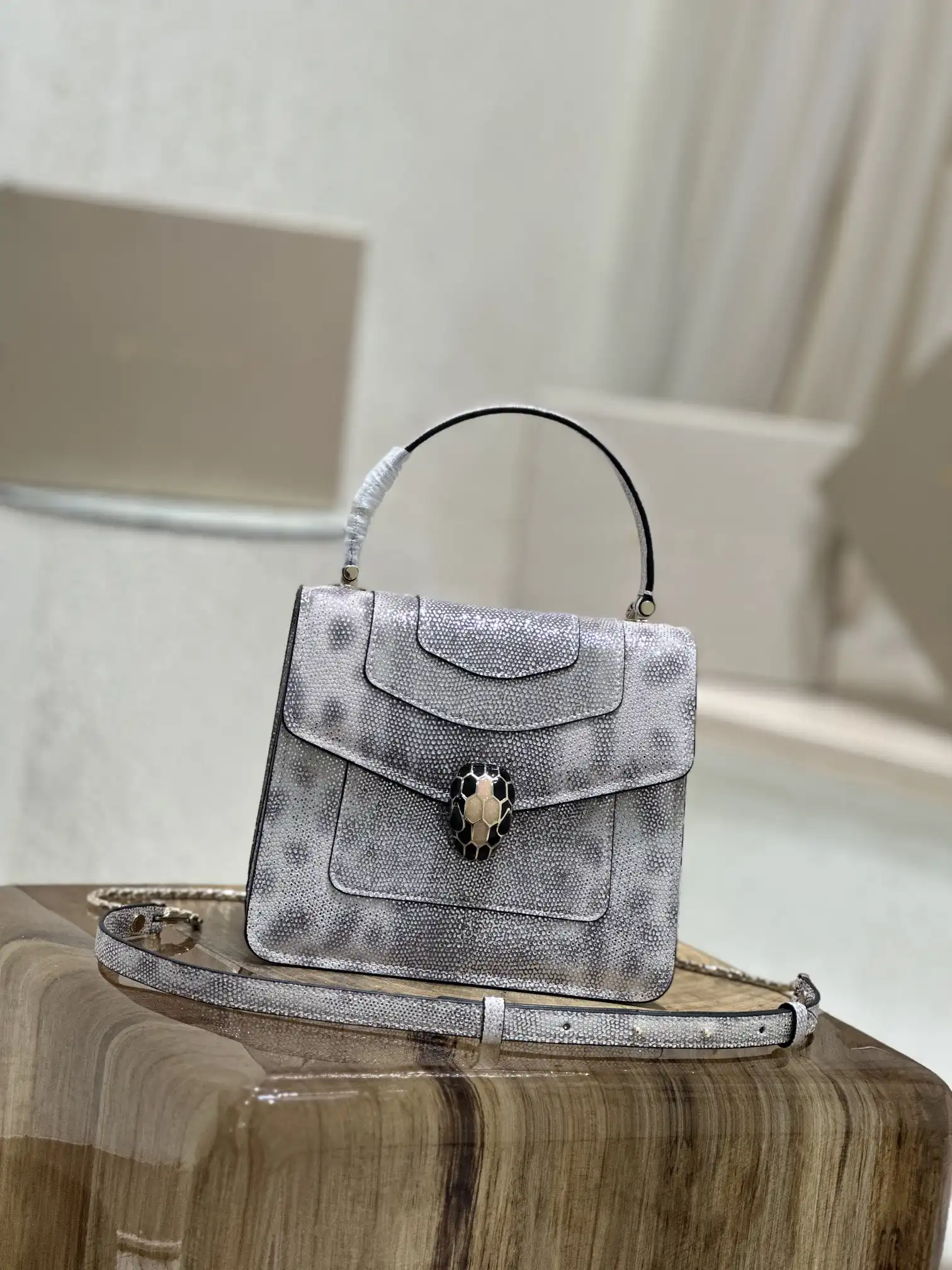 Firstbag Ru BVLGARI SERPENTI FOREVER TOP HANDLE-18CM