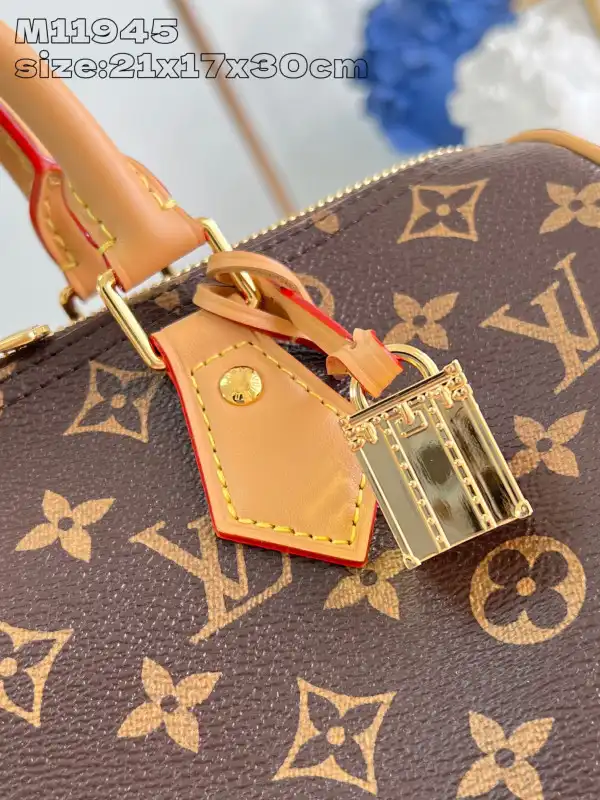 Repladies offers premium fake Louis bags at unbeatable prices. Our products are cheap because we focus on direct sales Louis Vuitton Speedy Soft 30 Crafty