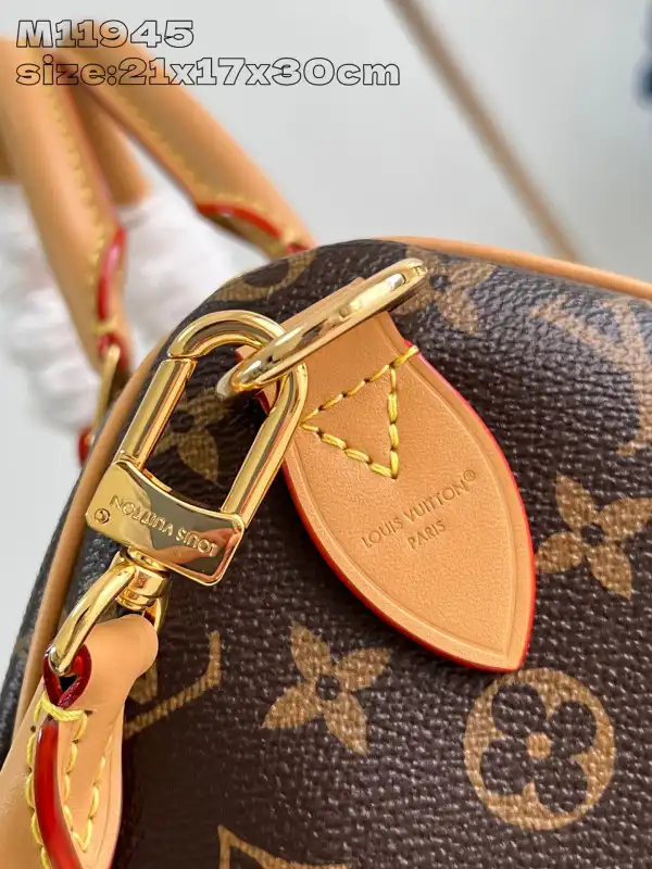 Repladies offers premium fake Louis bags at unbeatable prices. Our products are cheap because we focus on direct sales Louis Vuitton Speedy Soft 30 Crafty