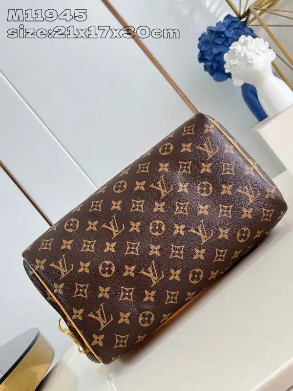 Repladies offers premium fake Louis bags at unbeatable prices. Our products are cheap because we focus on direct sales Louis Vuitton Speedy Soft 30 Crafty