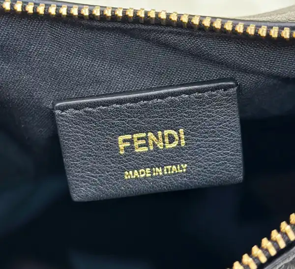 Yupoo bagsoffer Fendi Fendigraphy Mini-13*7.5*20CM