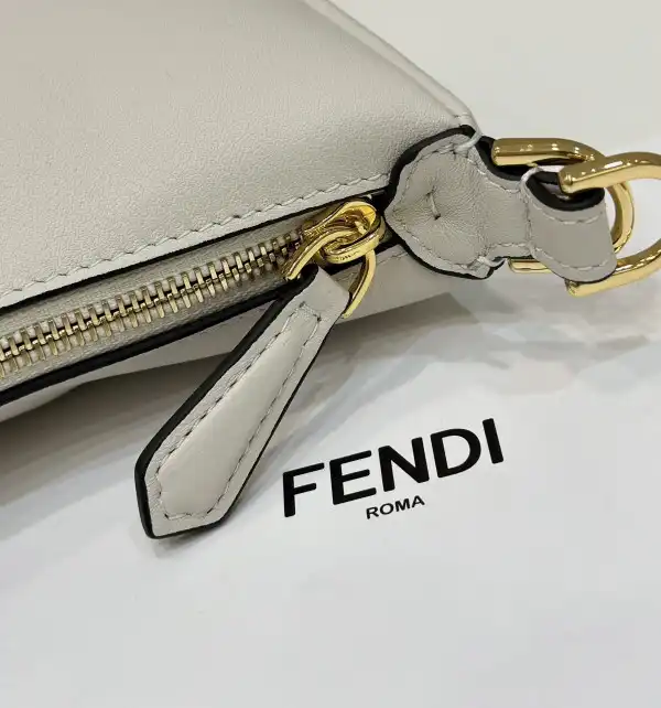 Yupoo bagsoffer Fendi Fendigraphy Mini-13*7.5*20CM