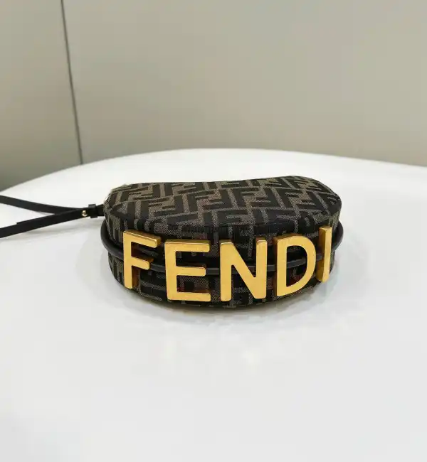 Bagsoffer yupoo Fendi Fendigraphy Mini-13*7.5*20CM