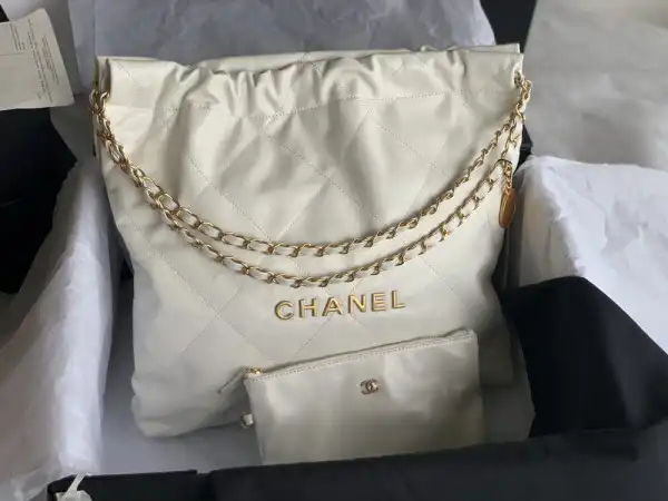 CHANEL 22 HANDBAG