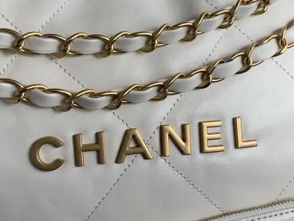 CHANEL 22 HANDBAG