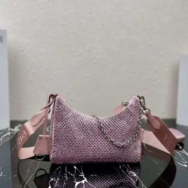 Bagsoffer Prada Re-Edition 2005 satin bag with crystals