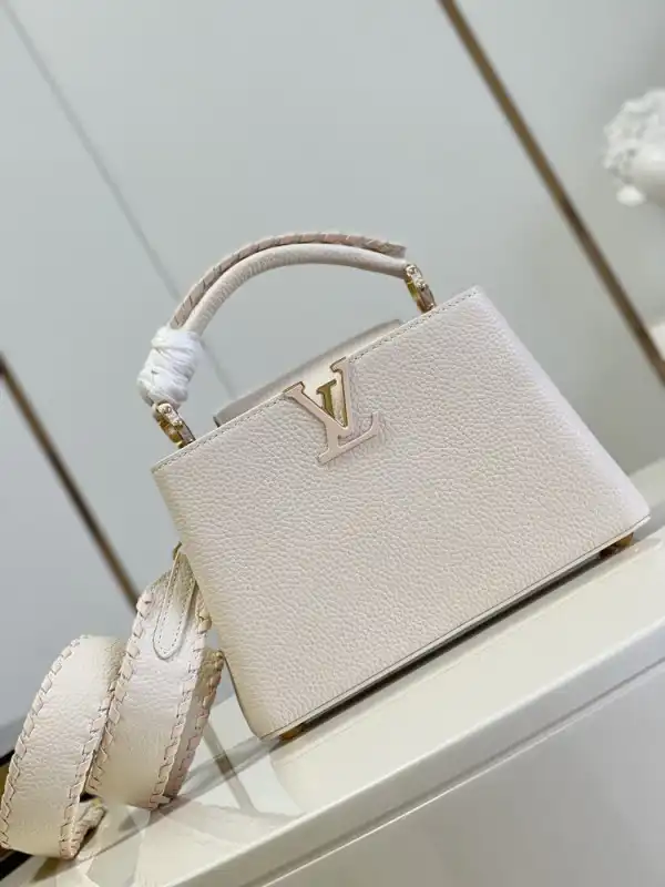 Rep LOUIS VUITTON CAPUCINES BB