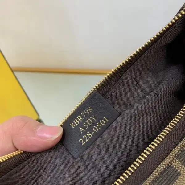 First bag ru Fendi Fendigraphy Small