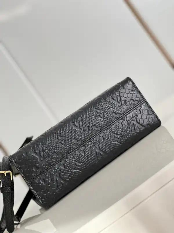 LOUIS VUITTON ONTHEGO PM