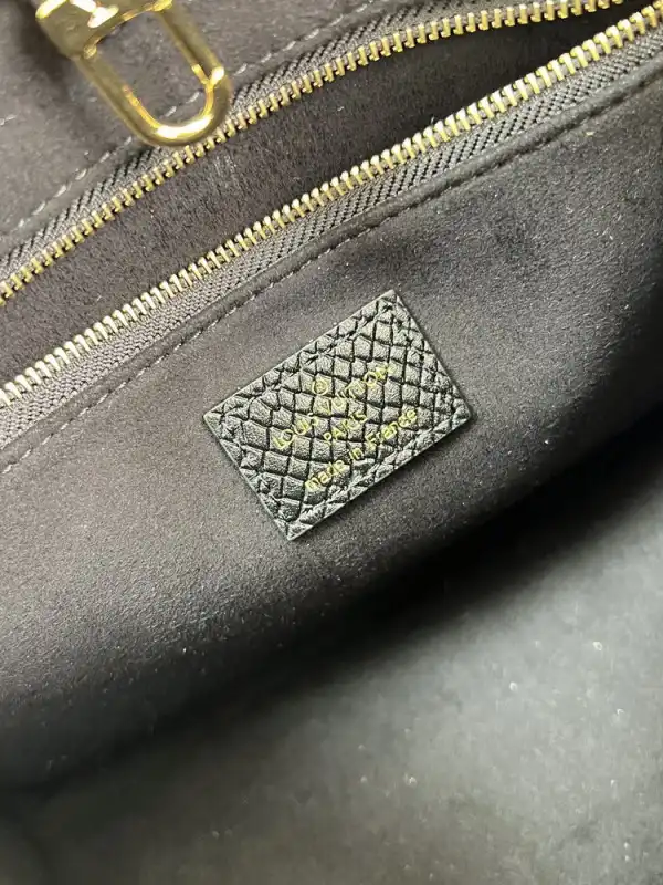 Affordable LOUIS VUITTON ONTHEGO PM