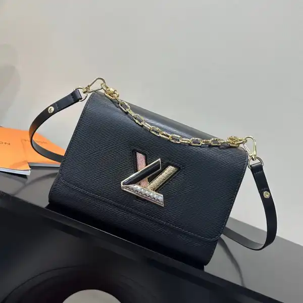 LOUIS VUITTON TWIST MM