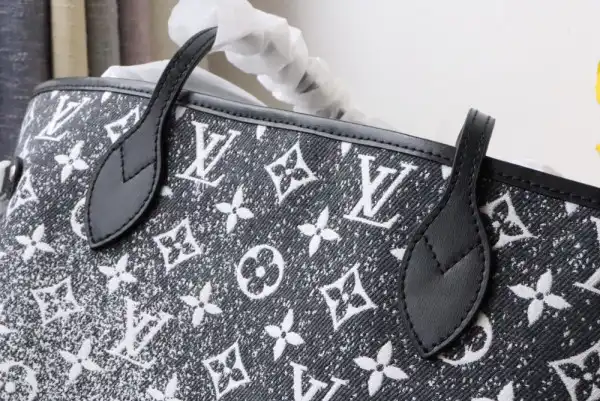 LOUIS VUITTON NEVERFULL MM