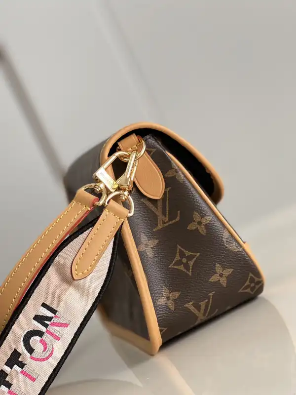 Frstbag ru LOUIS VUITTON Nano Diane