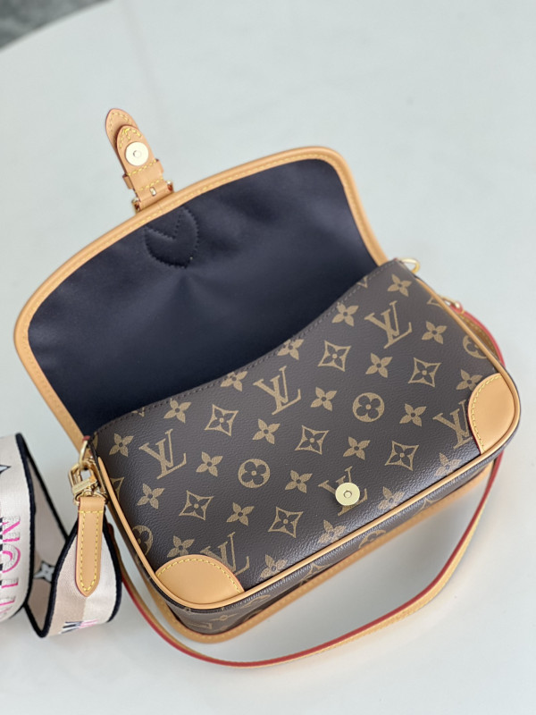 LOUIS VUITTON Nano Diane