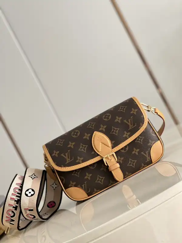 First Bag Ru LOUIS VUITTON Nano Diane