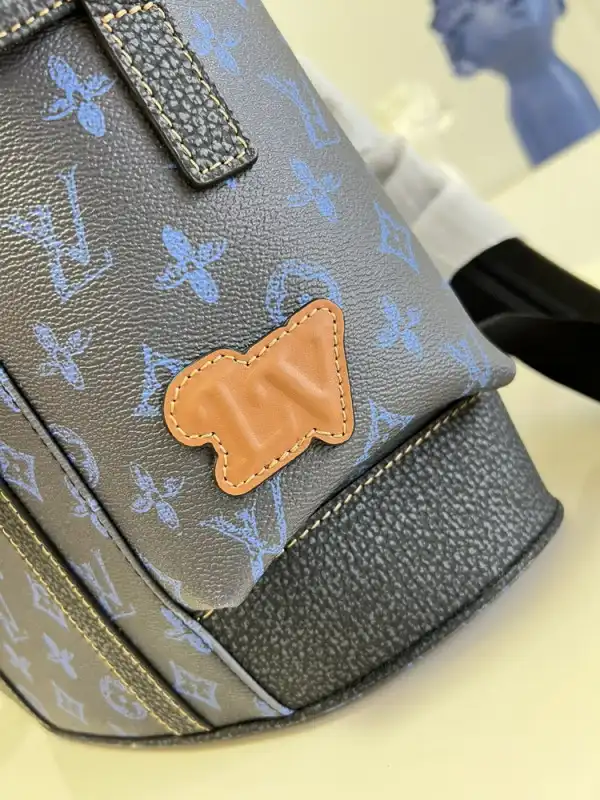 Frstbag ru LOUIS VUITTON CHRISTOPHER MM