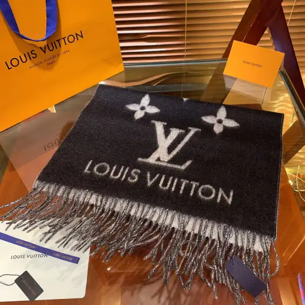 Yupoo bagsoffer LOUIS VUITTON REYKJAVIK SCARF