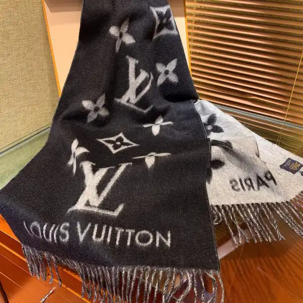 Frstbag ru LOUIS VUITTON REYKJAVIK SCARF