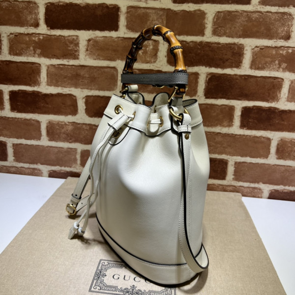 HOT SALE Gucci Diana small bucket bag