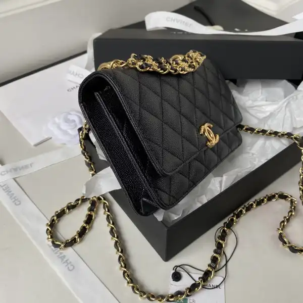 First bag ru CHANEL WALLET