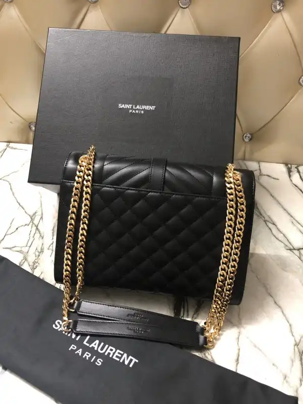 First bag ru YSL ENVELOPE MEDIUM BAG