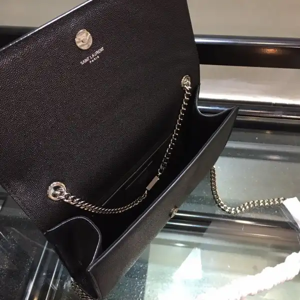 First Bag Ru YSL KATE MEDIUM