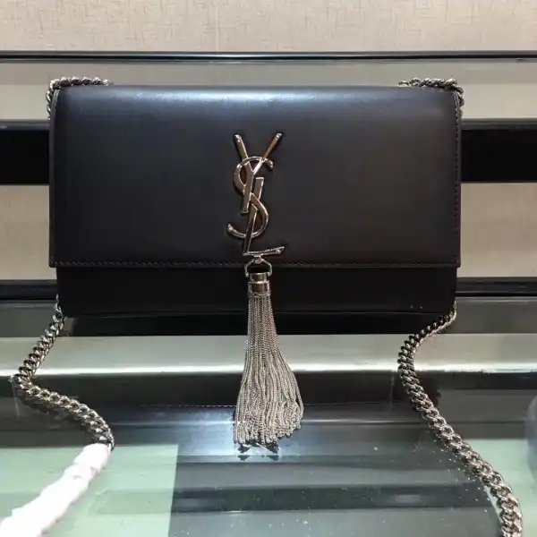 First Bag Ru YSL KATE MEDIUM