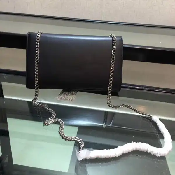 First Bag Ru YSL KATE MEDIUM