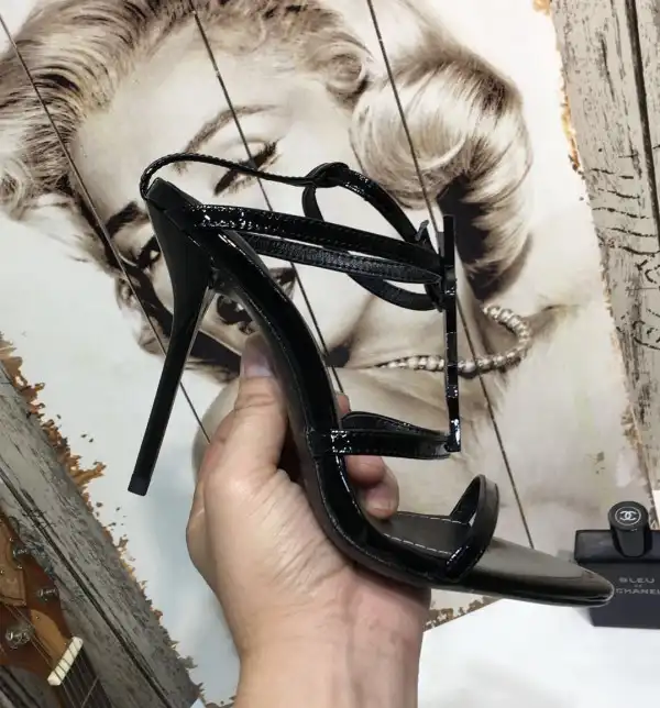 First bag ru YSL CASSANDRA PLATFORM SANDALS IN PATENT LEATHER