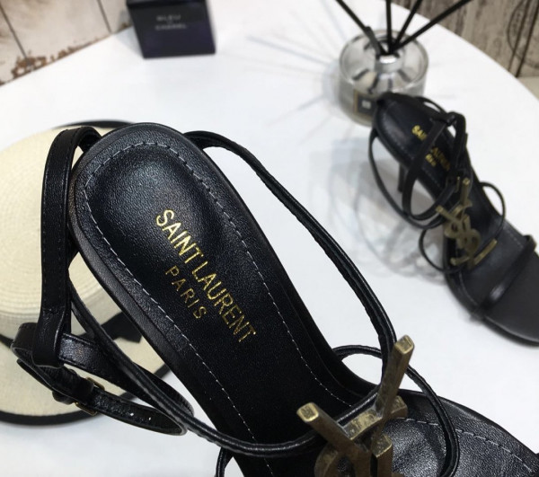 YSL CASSANDRA PLATFORM SANDALS IN PATENT LEATHER