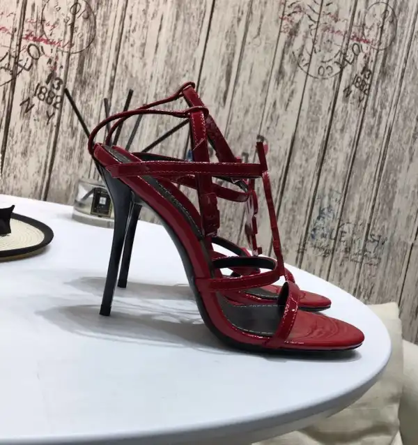 Frstbag ru YSL CASSANDRA PLATFORM SANDALS IN PATENT LEATHER