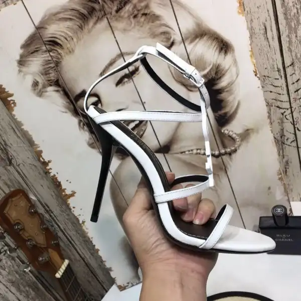 YSL CASSANDRA PLATFORM SANDALS IN PATENT LEATHER