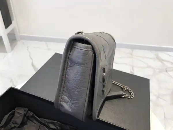 First bag ru YSL NIKI CHAIN WALLET