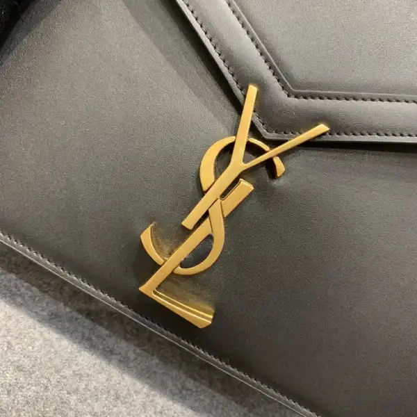 Bagsoffer YSL CASSANDRA