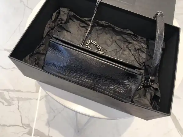 First bag ru YSL NIKI CHAIN WALLET