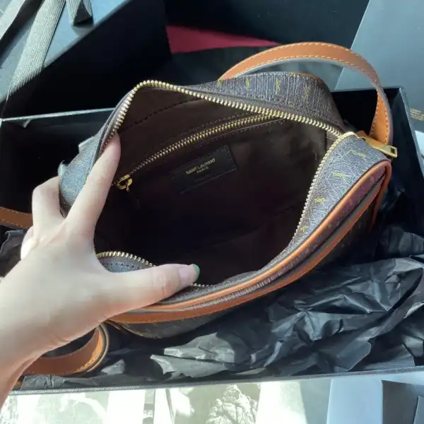 YSL LE MONOGRAMME CAMERA BAG