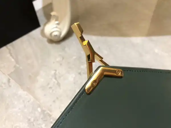 First Bag Ru YSL CASSANDRA