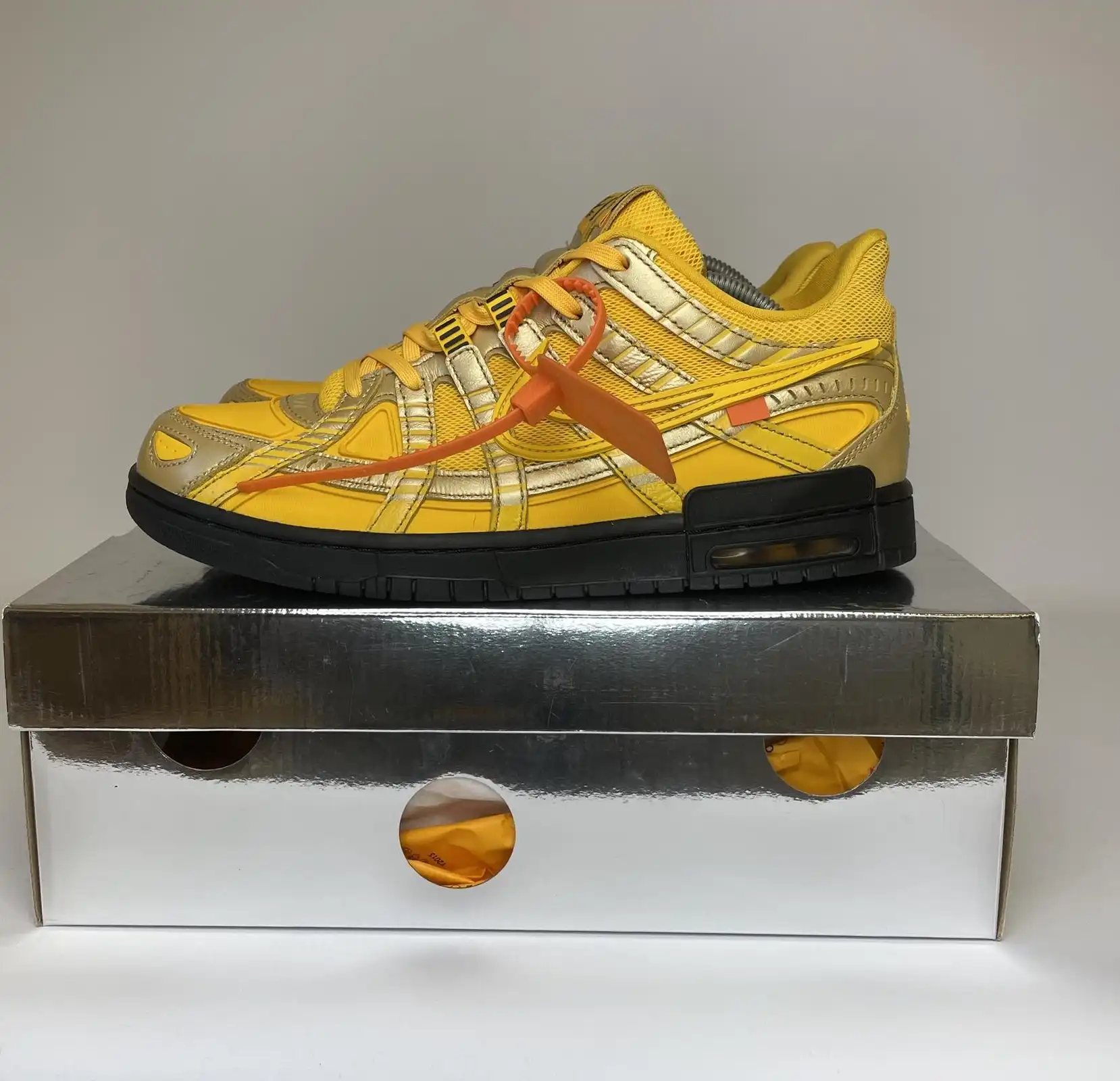 Nike Air Rubber Dunk Off-White University Gold UK8.5